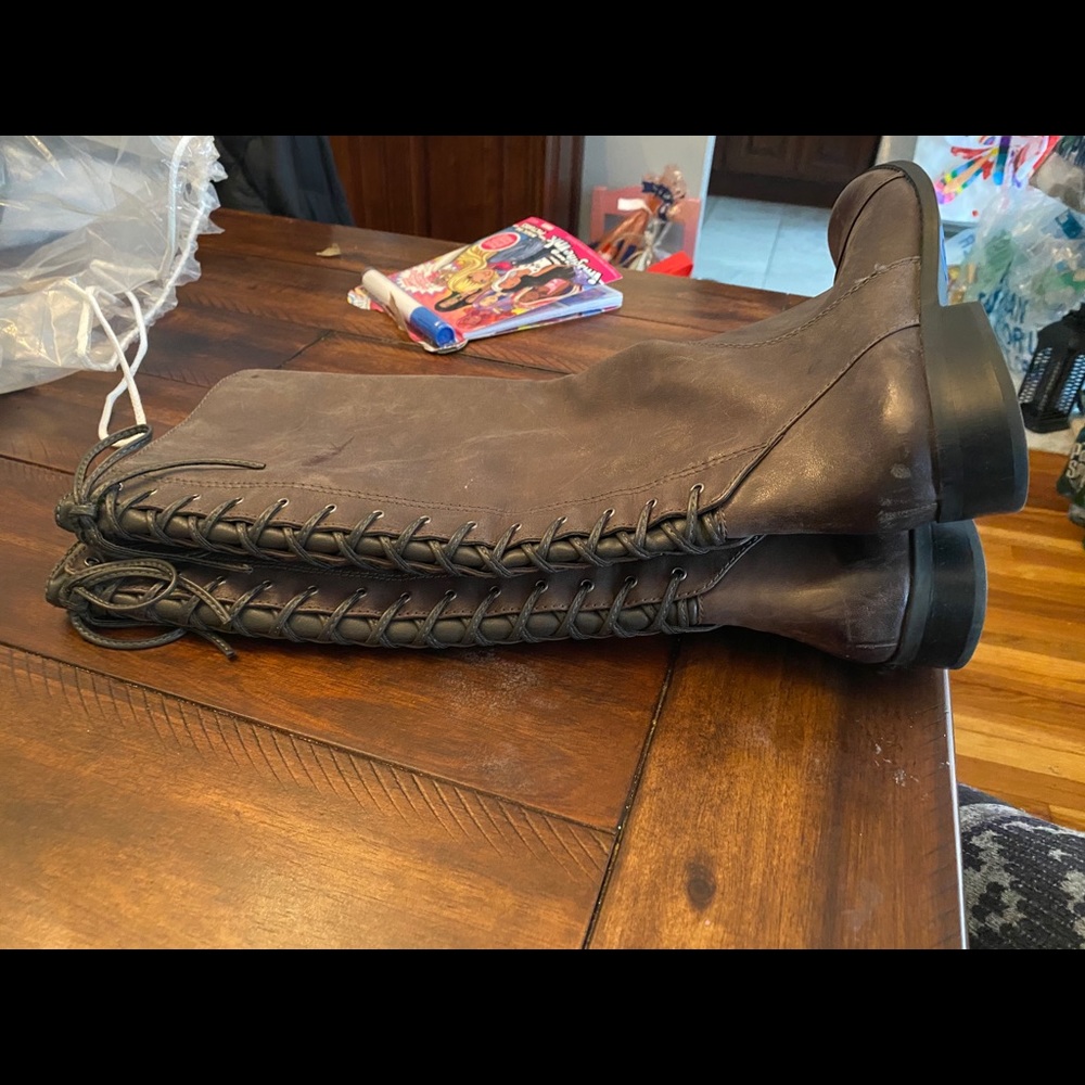 Boots - Picture 3 of 3